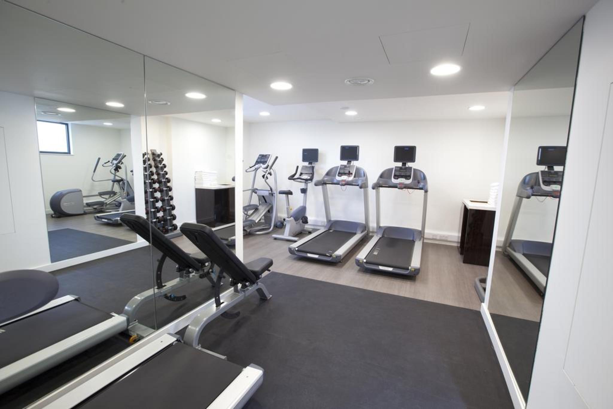 Dorsett Shepherds Bush Лондон Экстерьер фото